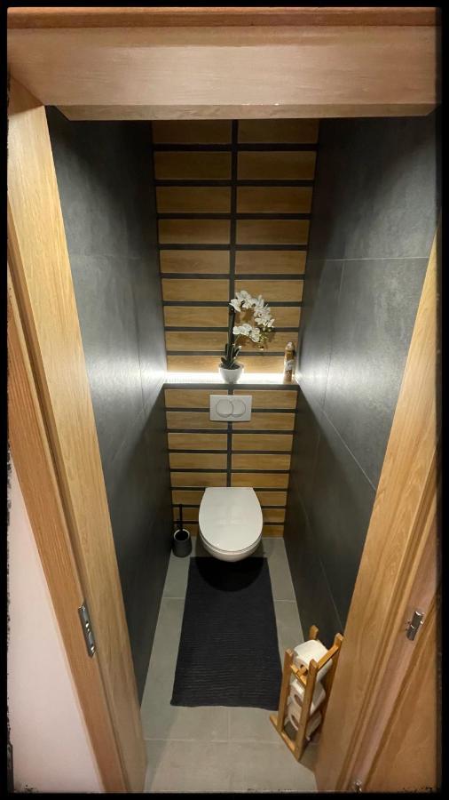 Good Knight Apartman Daire Segedin Dış mekan fotoğraf