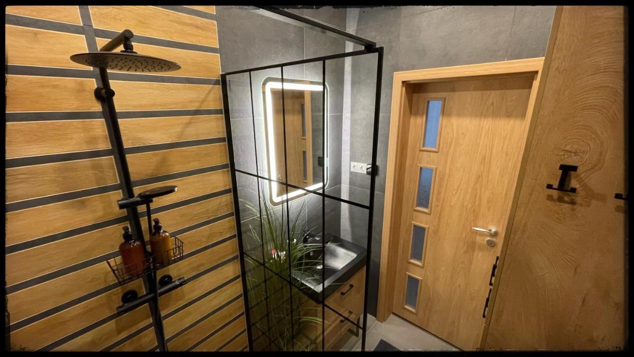 Good Knight Apartman Daire Segedin Dış mekan fotoğraf